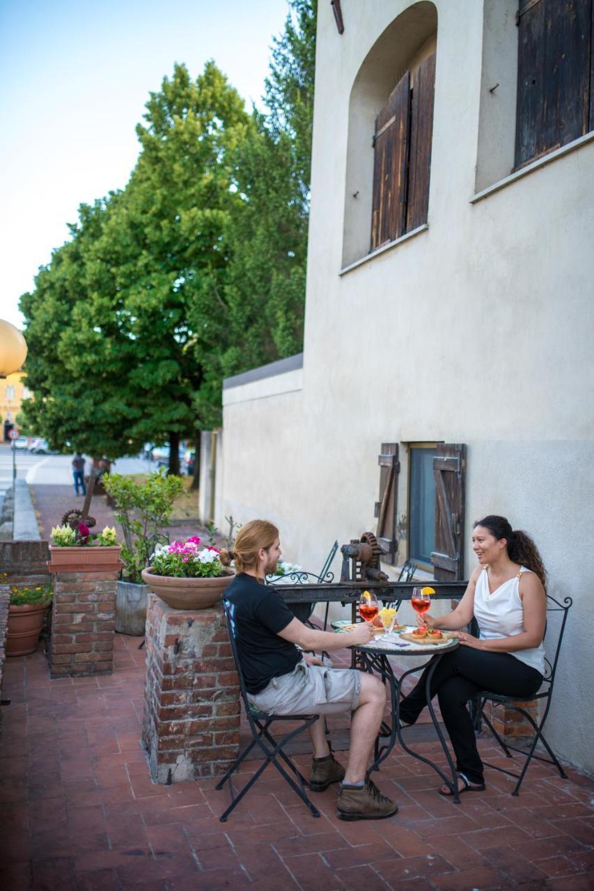 Hotel La Vecchia Cartiera Colle Val D'Elsa Exteriér fotografie
